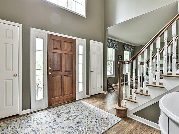 4th image of 8258 Keeneland Ct