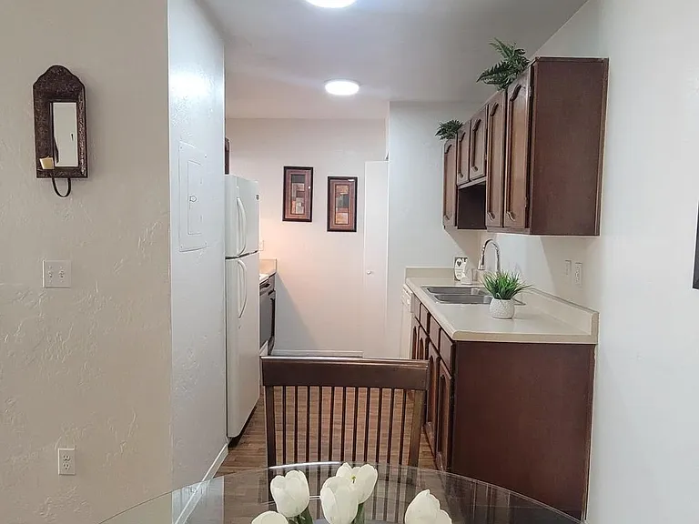Pantano Villas Apartments — Photo 43