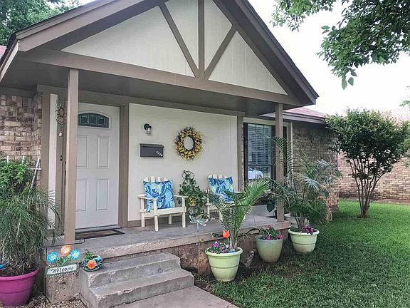 2nd image of 4651 Briarwood Dr