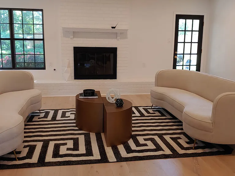 5587 Ashley Sq S — Photo 11
