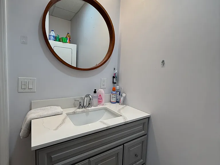 7 Weir Ave #1 — Photo 8