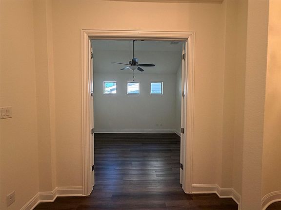 4th image of 1504 Sibley Way