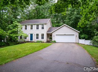 7193 Royal Oak Dr, Hudsonville, MI 49426