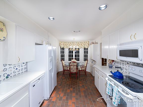 3rd image of 3606 Vista Del Arroyo Dr