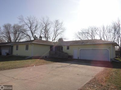 385 W Lyons St, Garner, IA, 50438