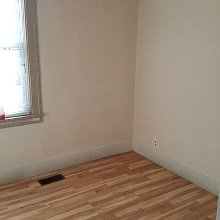 3rd image of 7380 Parkwood St