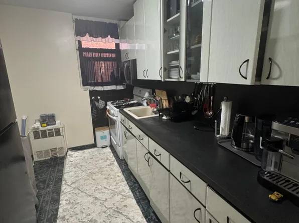 2400 East 3rd Street image 5 of 8