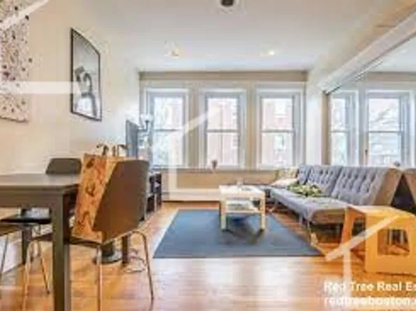 100 Pleasant St #2B, Brookline, MA 02446