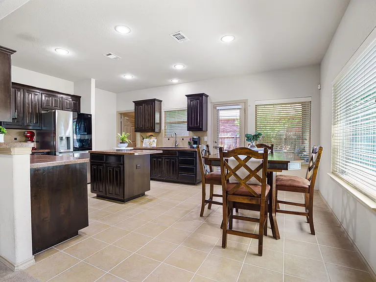 11004 Hawks Landing Rd — Photo 10