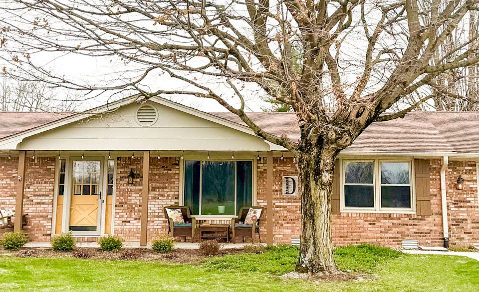 1st image of 400 E Water St