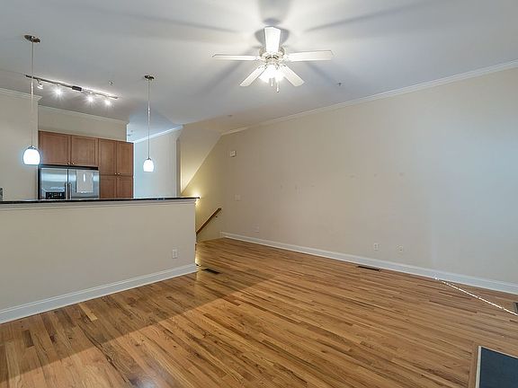 3rd image of 1935 Sterling Oaks Cir