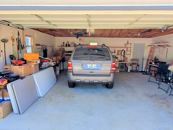 2nd image of 5049 Ashview Dr #31
