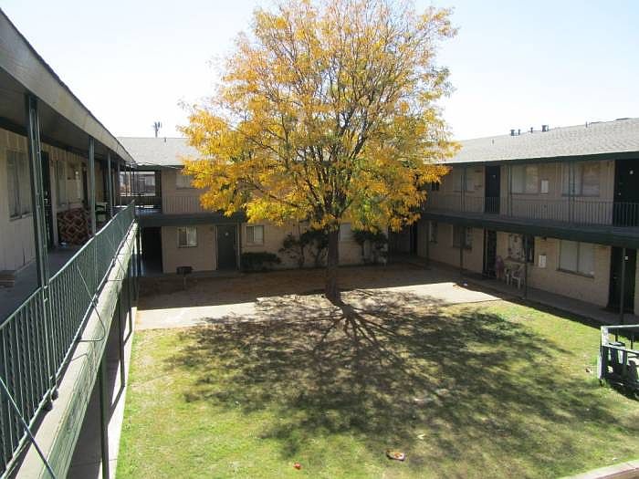 courtyard w/ BBQ