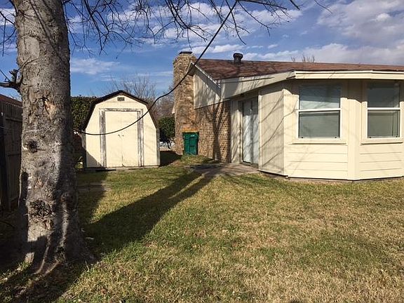 2nd image of 423 Everest Dr