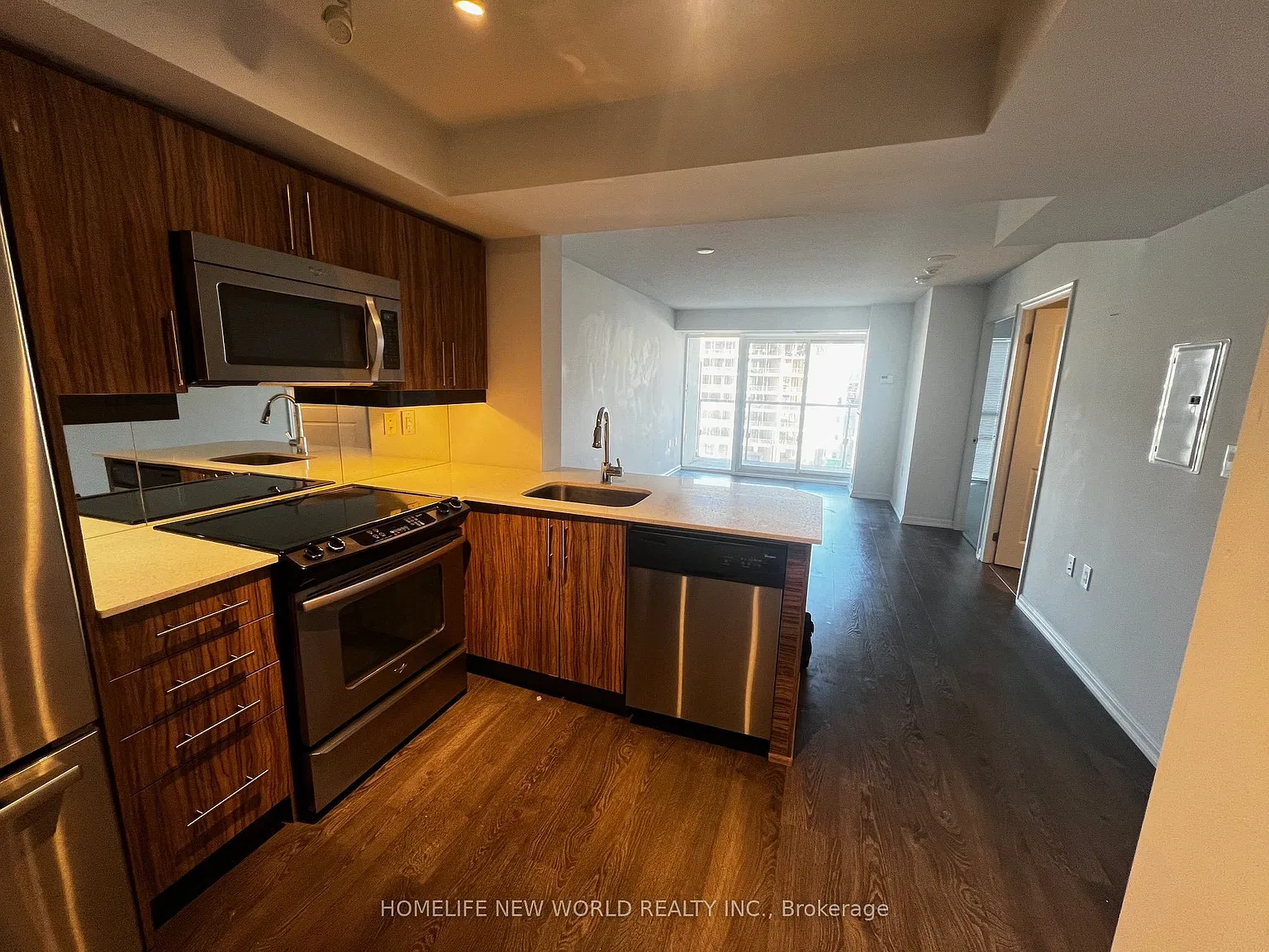 1 bed, $2,425 — Photo 3