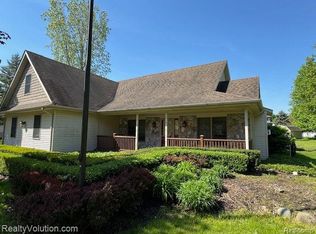 485 Jonathon Dr, Almont, MI