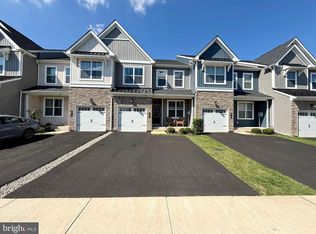 88 Ironwood Dr, Royersford, PA 19468