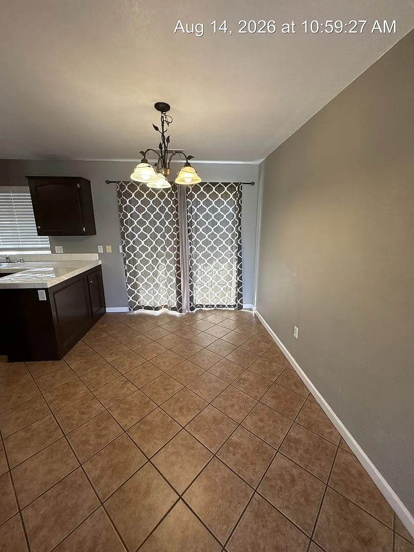 South West Visalia Home Now Available! — Photo 4