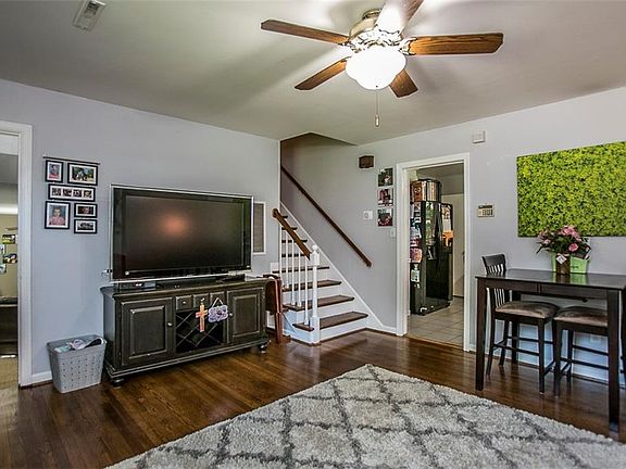 5th image of 341 Ronald Dr