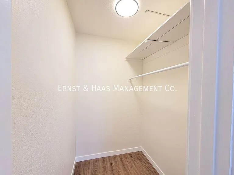 154 E Eagle St #2 — Photo 10