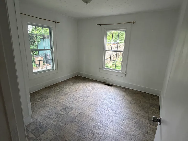 1303 Boruff St — Photo 22