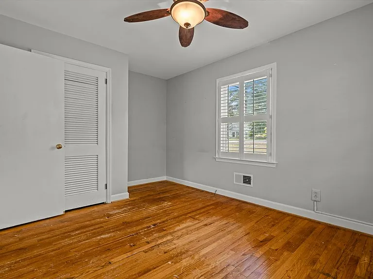 726 Wisteria Dr — Photo 31