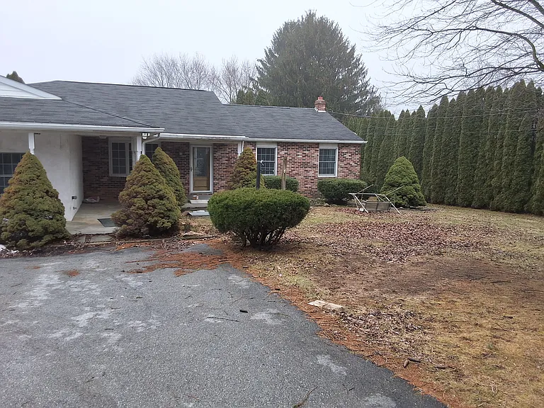 312 N Sandy Hill Rd — Photo 23