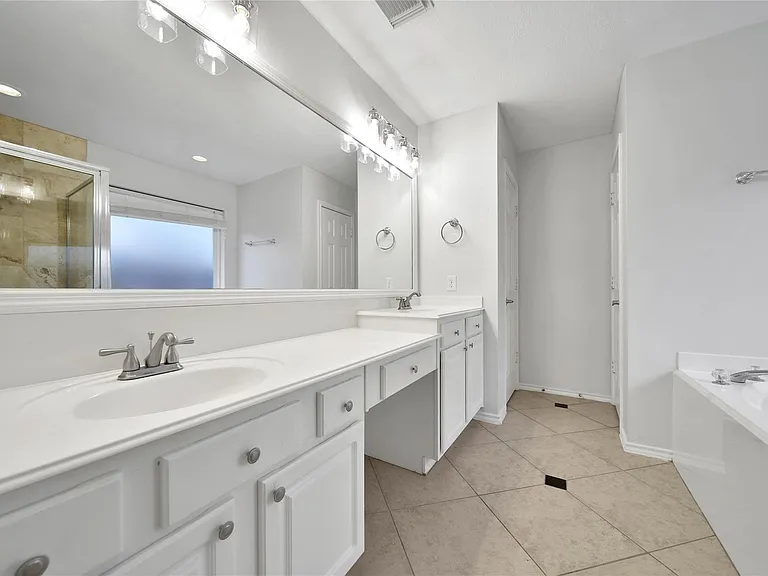 22203 Eagle Meadow Dr — Photo 12