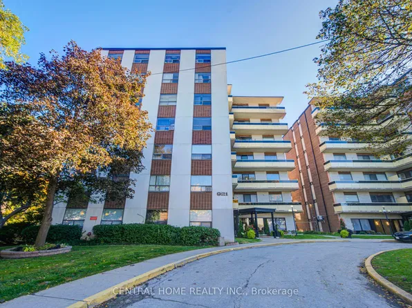921 Midland Ave #504, Toronto, ON M1K 4G2