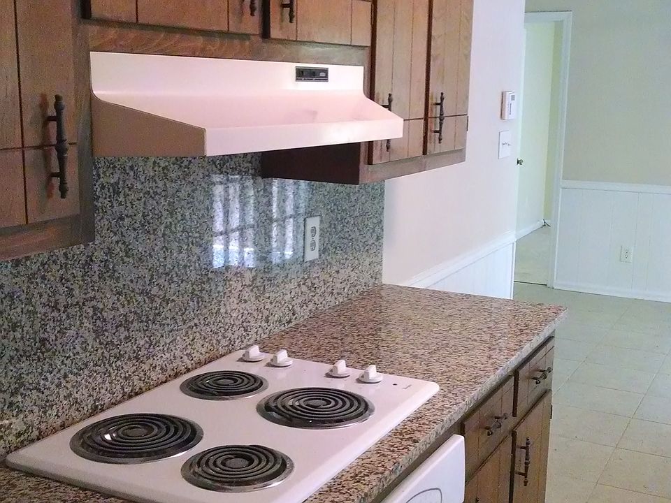 1st image of 2850 Bruckner Blvd