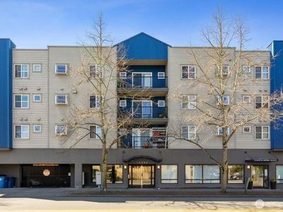 12345 Roosevelt Way NE #305, Seattle, WA, 98125