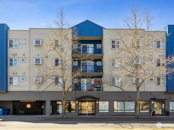 12345 Roosevelt Way NE #305, Seattle, WA 98125