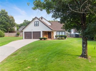 920 Cobb Place Manor Dr, Woodstock, GA 30066