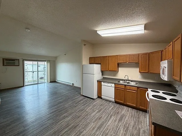 Urban Meadows Apartments — Photo 18