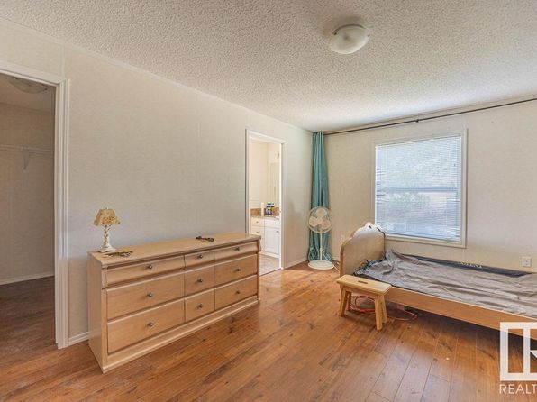 197 Lee Ridge Rd NW, Edmonton, AB T6K 0N1
