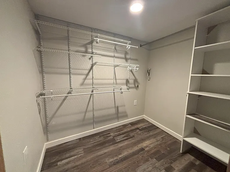 814 Chester Ave #B — Photo 10