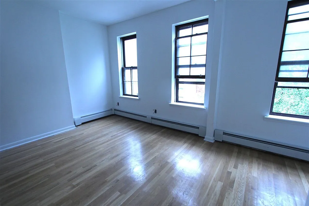 Building Photo - 189 Montgomery St #3
