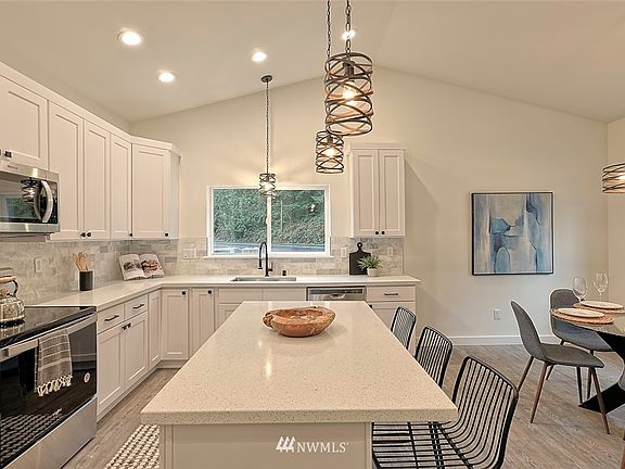 Kitchen Island with seating
