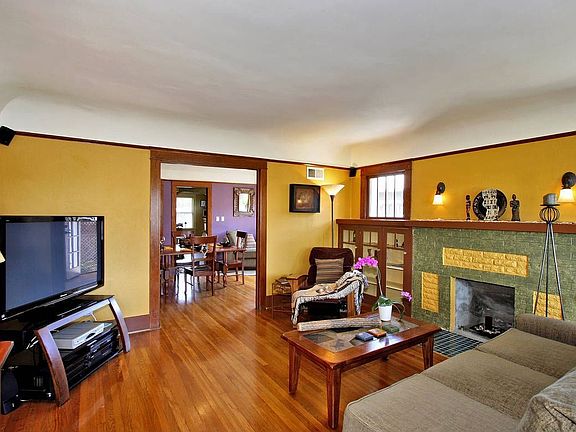 3rd image of 3643 Grim Ave