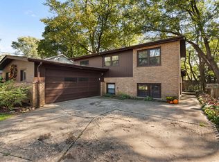 1325 Hickory Rd, Homewood, IL 60430