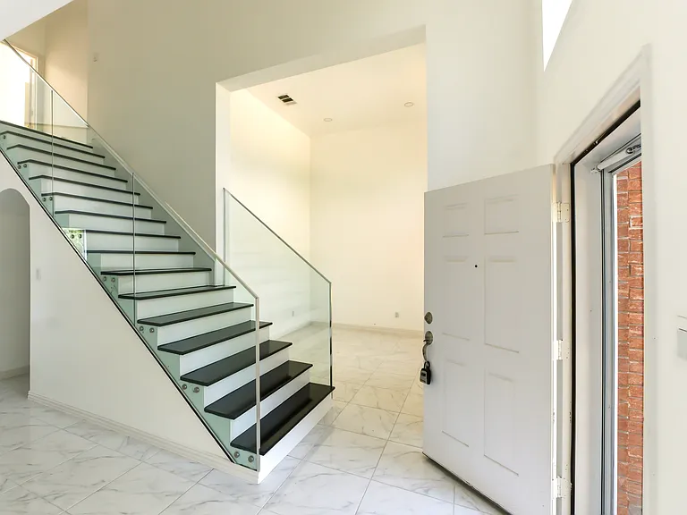 5001 Spicewood Dr — Photo 13