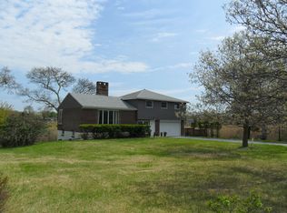 7 Benjamin Ave, East Moriches, NY 11940