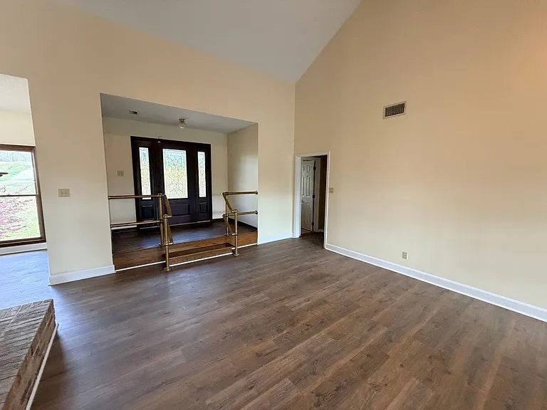 2124 Northwood Cir — Photo 58