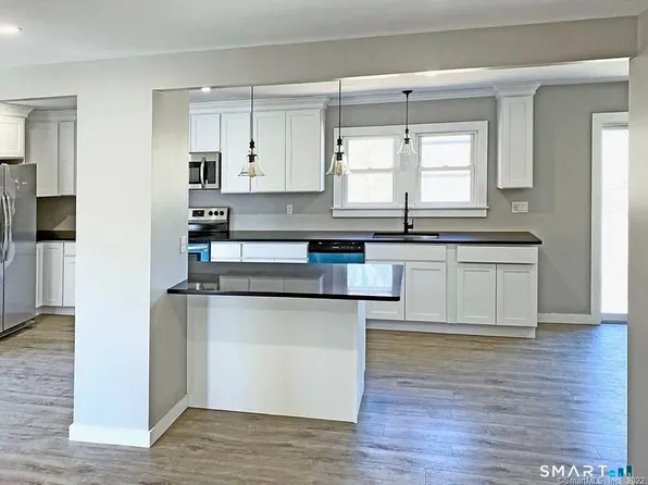 5 Tibbals Bridge Road, Madison, CT 06443