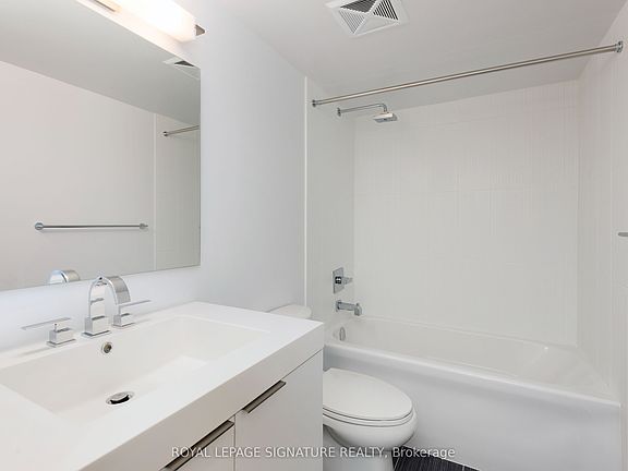 5th image of 318 Richmond St W #410