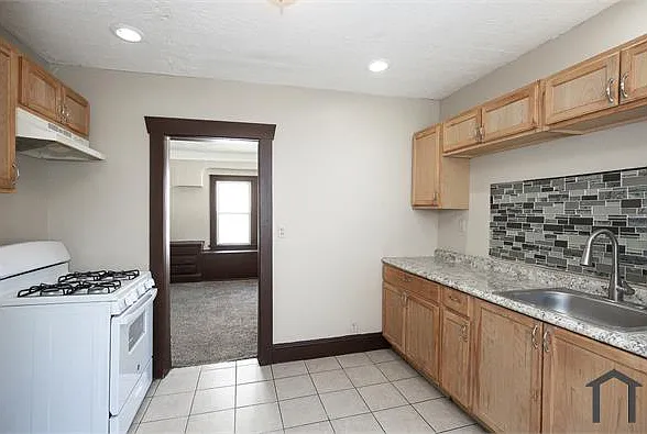 19101 Nitra Ave — Photo 15