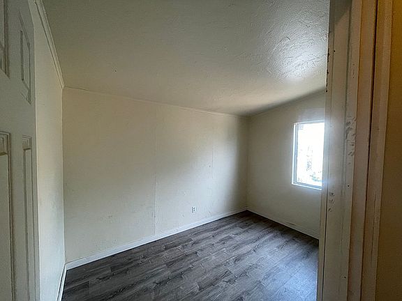 5th image of 1323 Bristlecone Dr