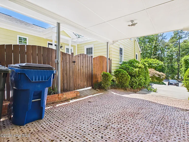 2912 Oberlin Rd — Photo 48