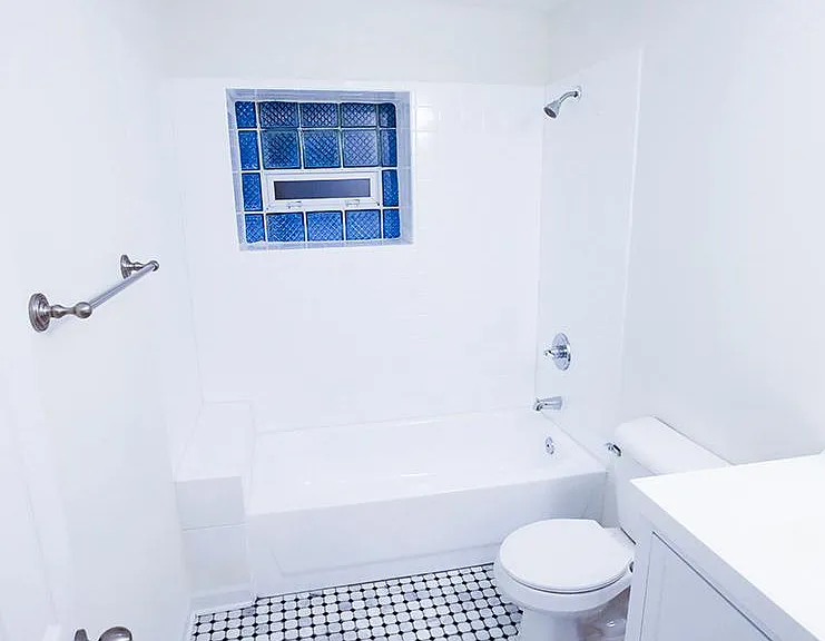 2302 W Monroe St #B — Photo 11