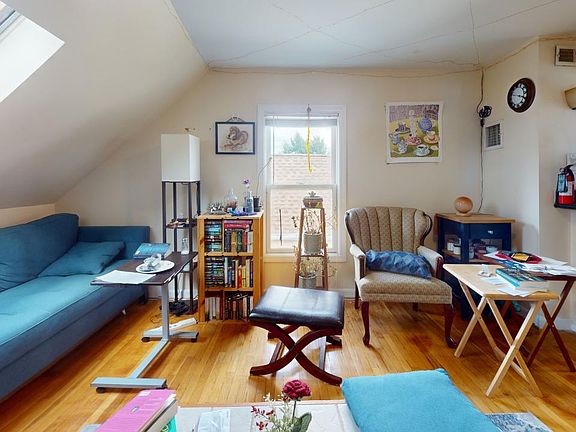 2nd image of 5 Clyde St #1